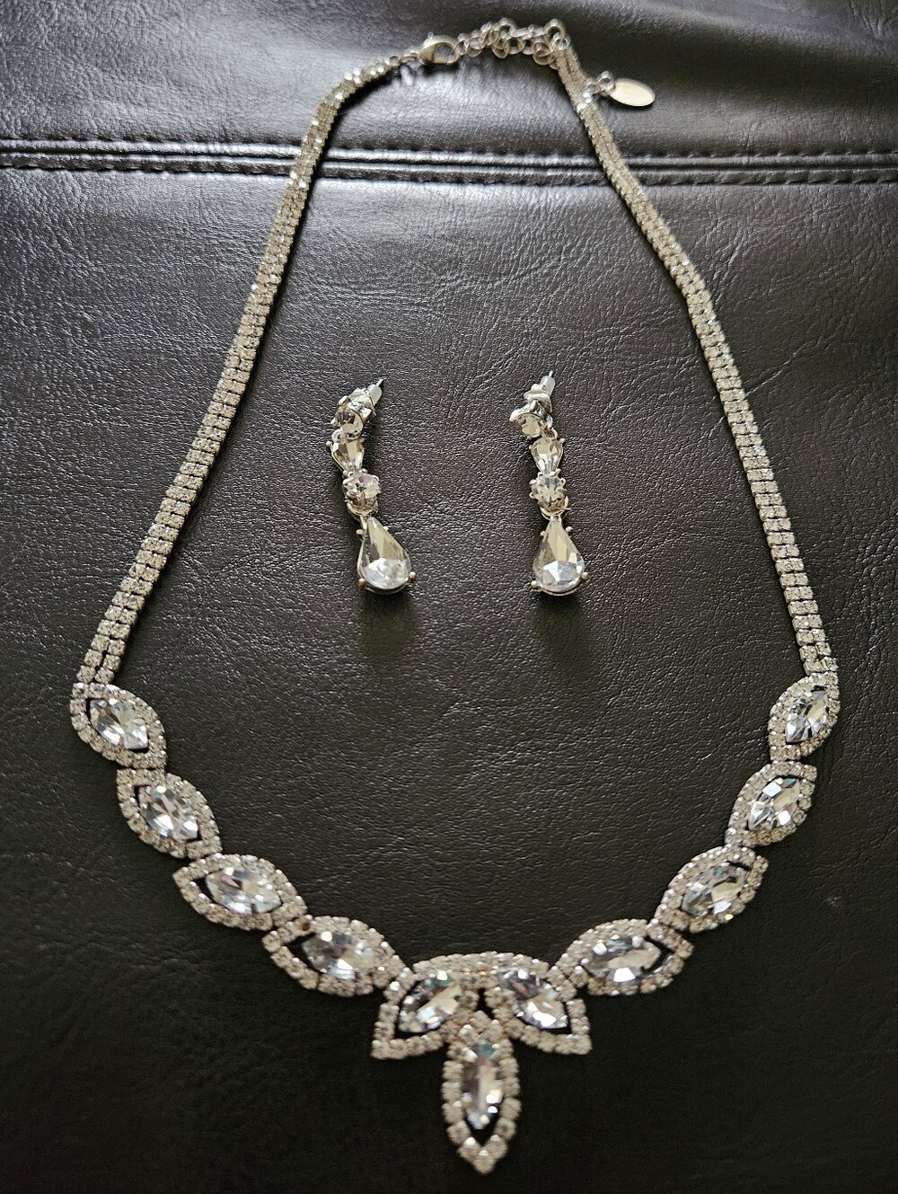 Crystal Teardrop & Marquise Necklace with Drop Earrings